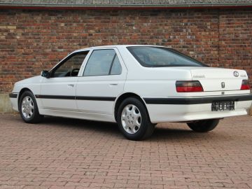 Peugeot 605